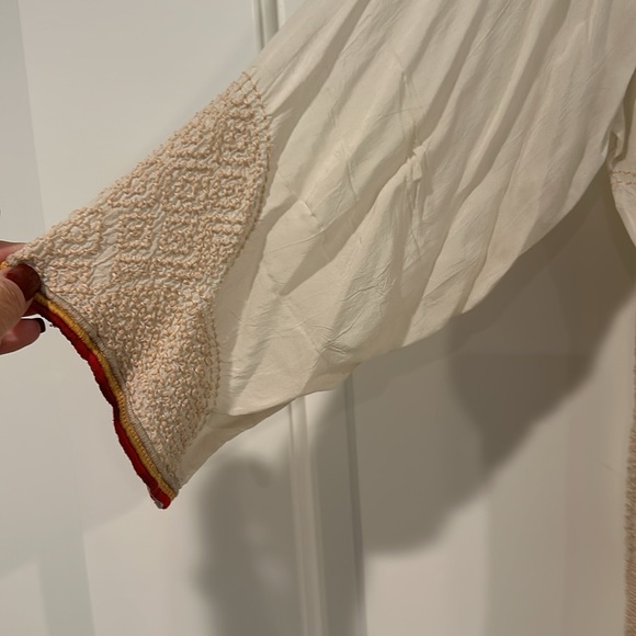 Lovely Johnny Was embroidered v neck - Picture 2 of 6